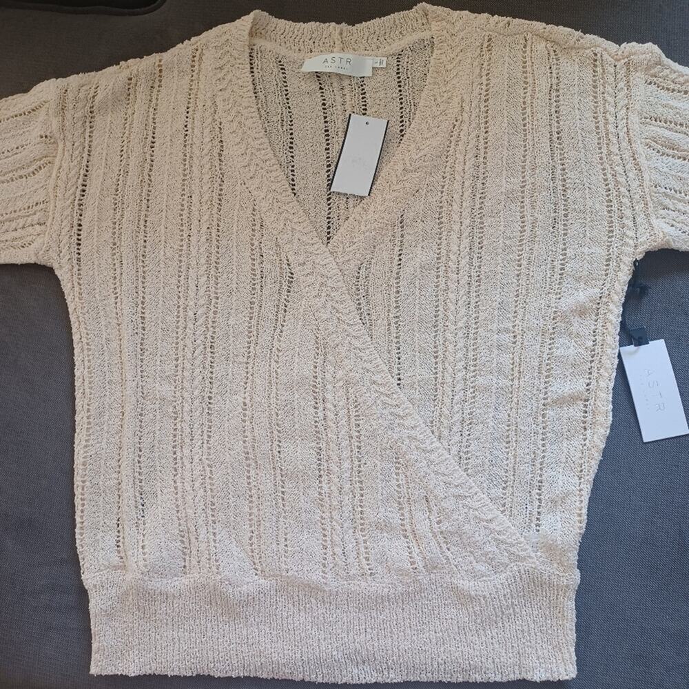 ASTR the Label Open Pointelle Lightweight Knit Wrap Sweater Cream L NWT - Picture 6 of 7
